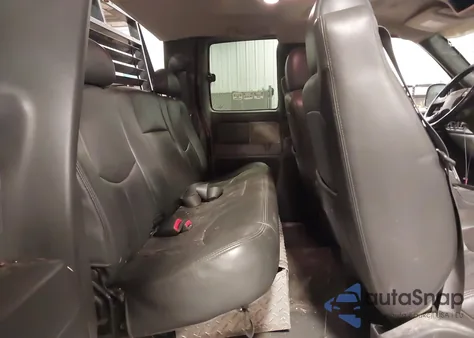 2005 Chevrolet Silverado 1500 Lt from USA, damaged, VIN 1GCEK19T85Z192175